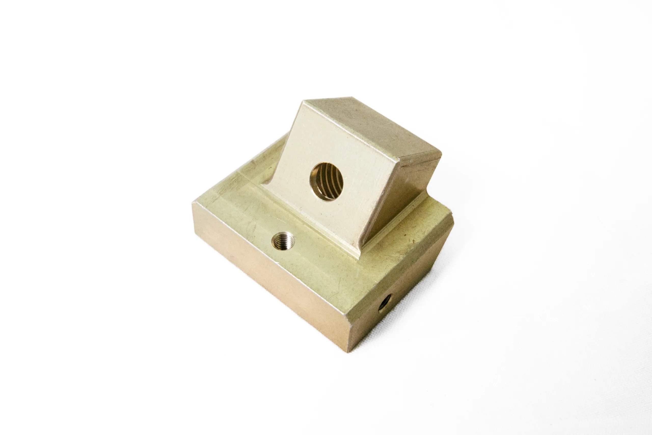 Supporto in ottone con fori filettati